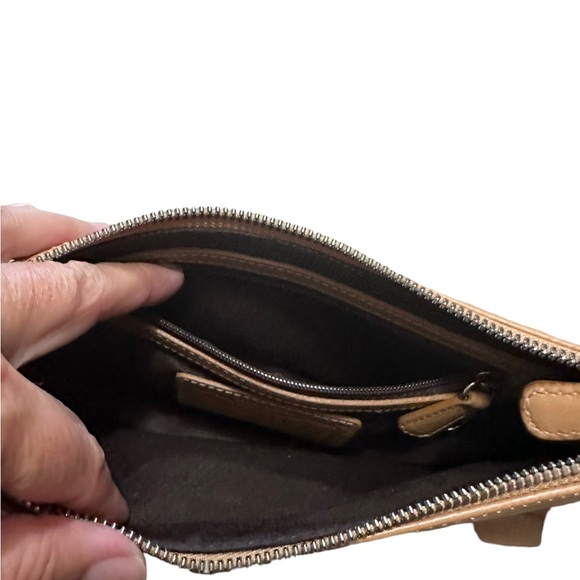 Coach Tan Leather Small Shoulder Bag Purse - Picture 7 of 14